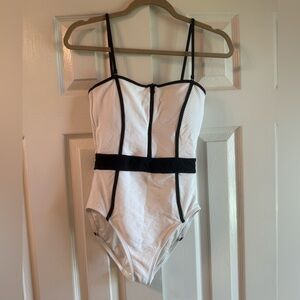 La Blanca White & Black One-Piece Swimsuit Sz 6
